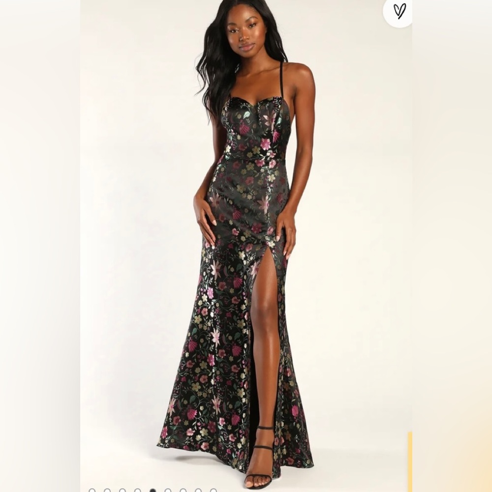 Divine Black Floral Brocade Sleeveless Maxi Dress
